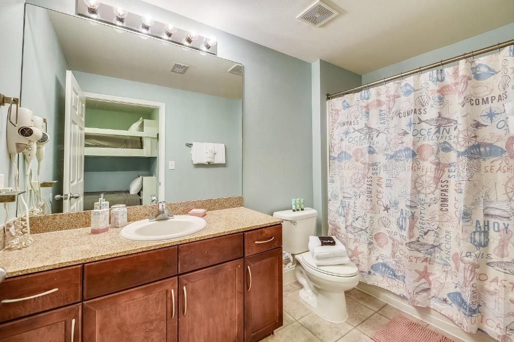 Laketown Wharf Resort #1117 by Book That Condo photo