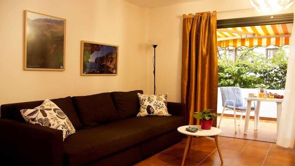 Apartamento con jardin y piscina B photo