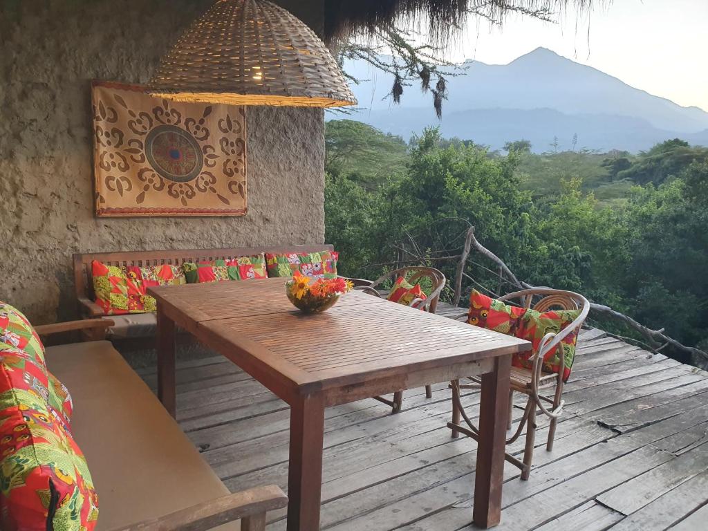 Hillside Retreat – Africa Amini Life photo