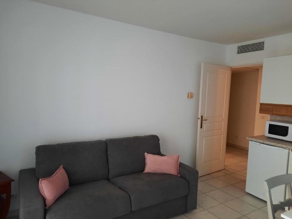 joli F2 46m2 menton centre, balcon,parking - 4