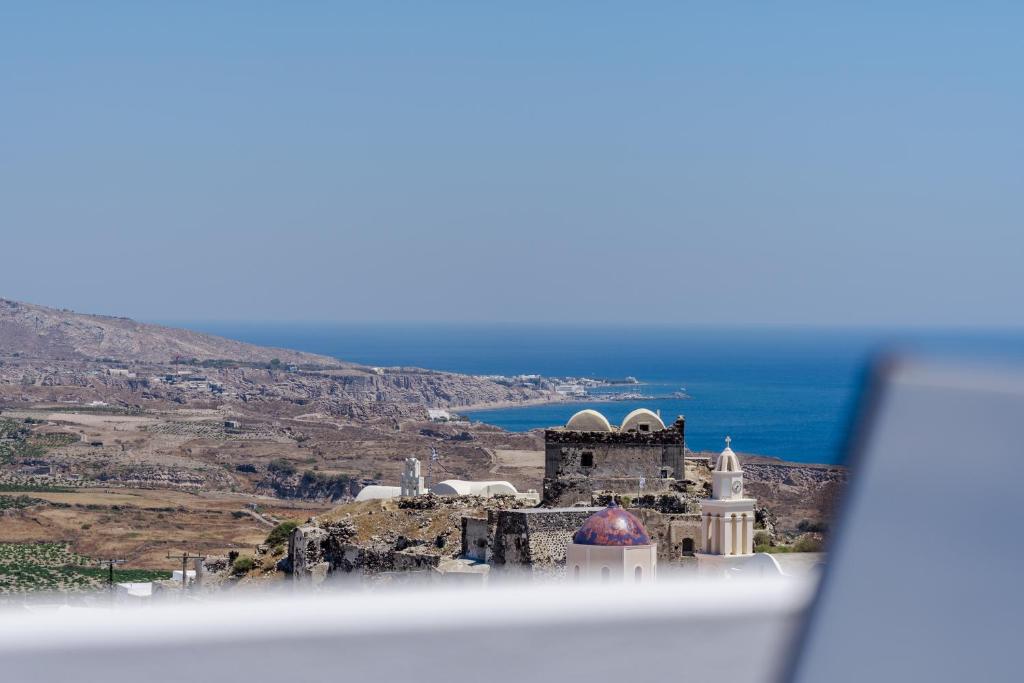 ADAMANTIOS VILLAS & SUITES photo