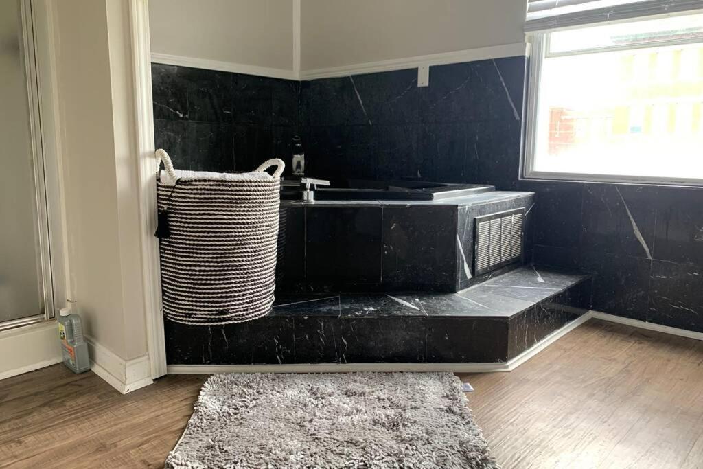 Hyde Park Getaway - Close to Square & Downtown! photo