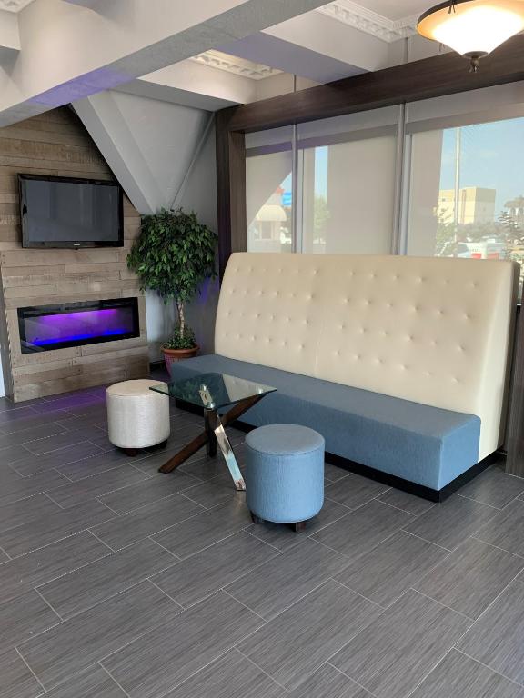 Howard Johnson by Wyndham Oklahoma City photo