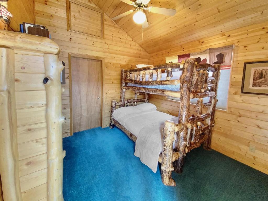 Scenic Panguitch Lake Cabin Main image 1