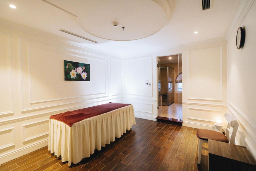 Khách Sạn Mạnh Quân Luxury