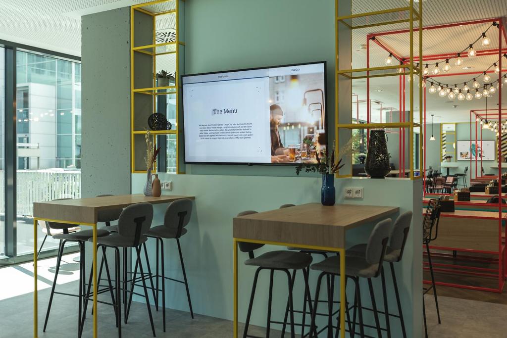 ホリデイ イン ザ ニウ ベルト フランクフルト エシュボルン バイ IHG (Holiday Inn - the niu, Belt Frankfurt Eschborn By IHG) フロント・ロビー