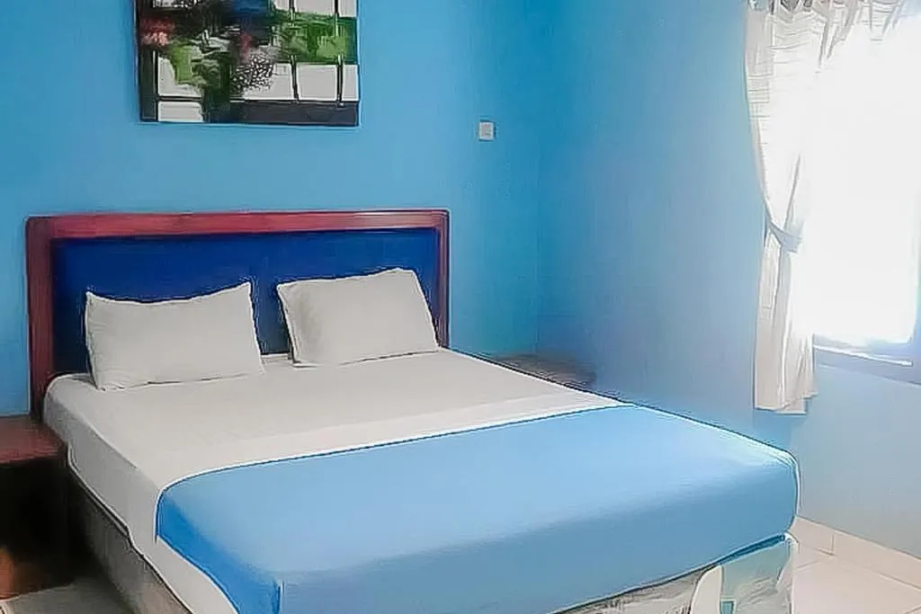 RedDoorz near Pantai Citepus Pelabuhan Ratu，位于苏加武眉的酒店