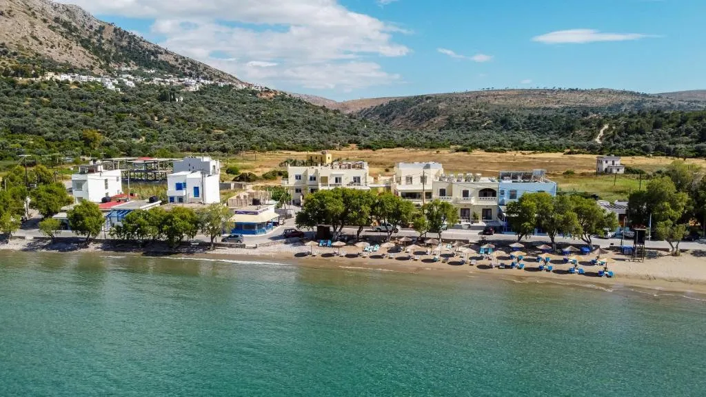 Almiriki Chios Rooms & Apartments, hotel en Líthion