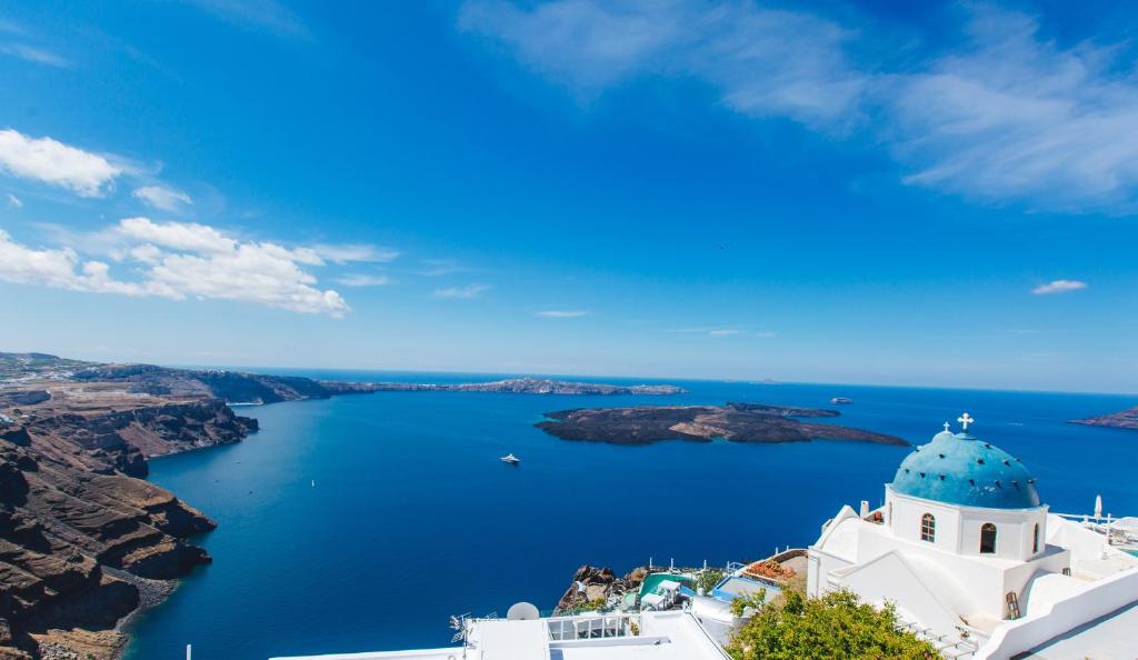Blue Moon Villa — Hotel in Santorini