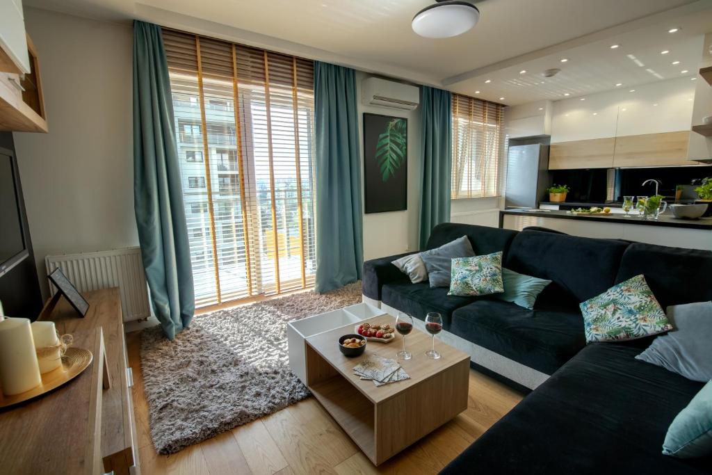 VIP Apartament, Řešov
