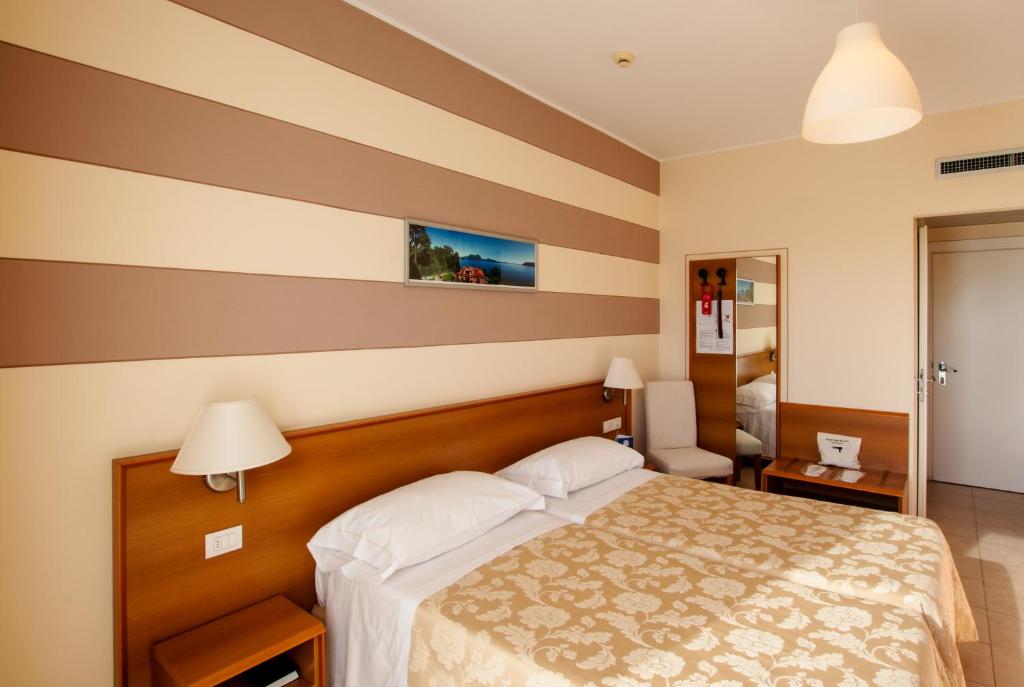 Hotel Alpi - 4