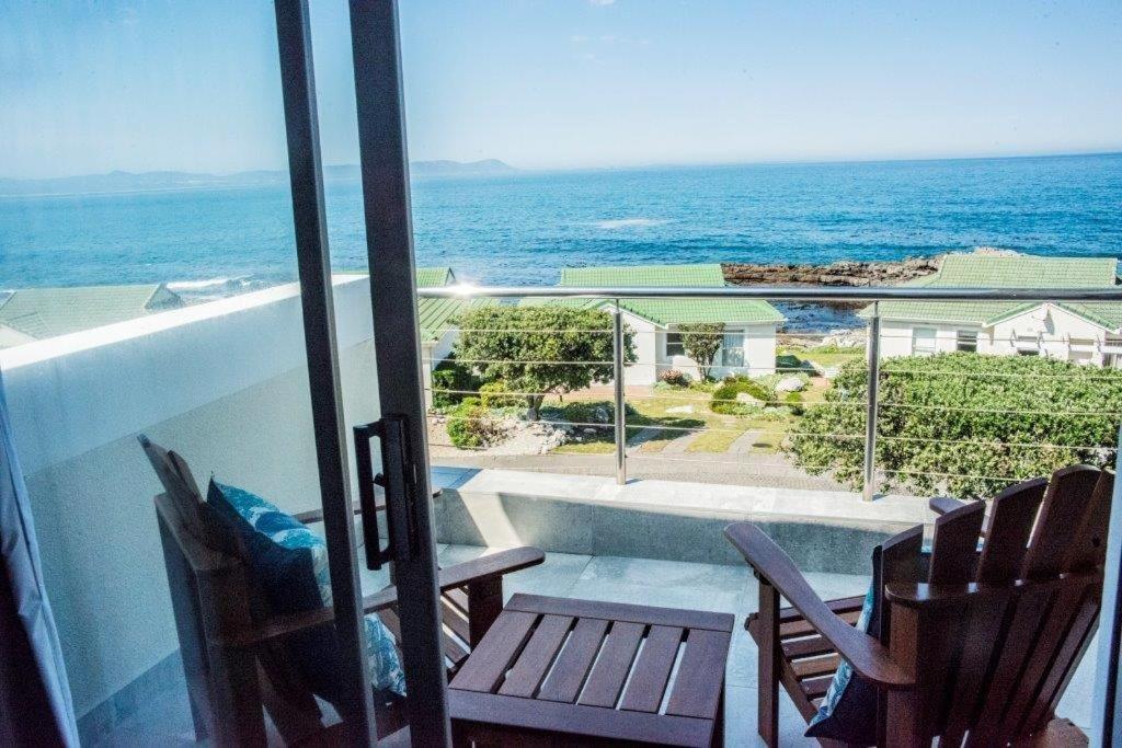 Whale Rock 40, Hermanus
