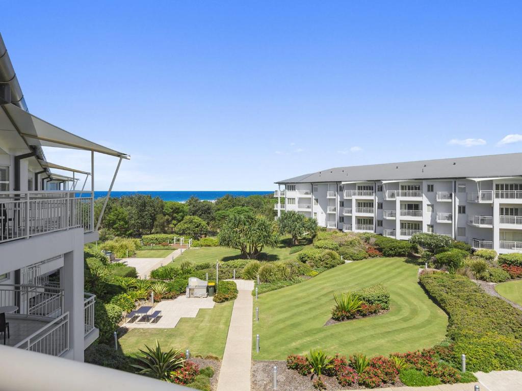 Resort on the Beach 4302 with resort Pool, Kingscliff