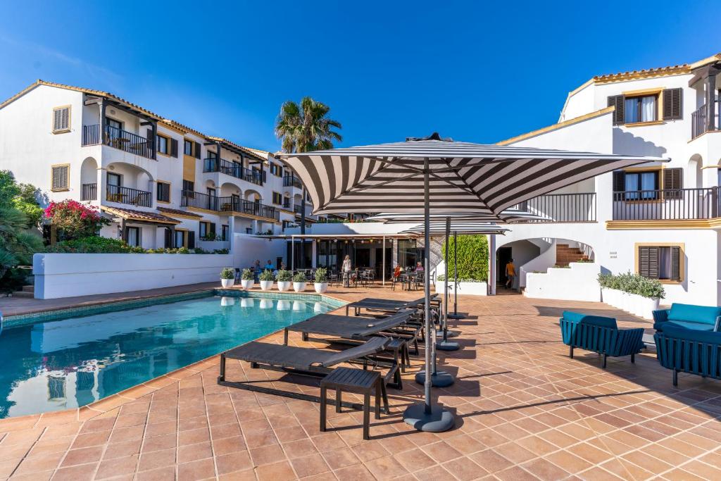 Calallonga Hotel Menorca photo