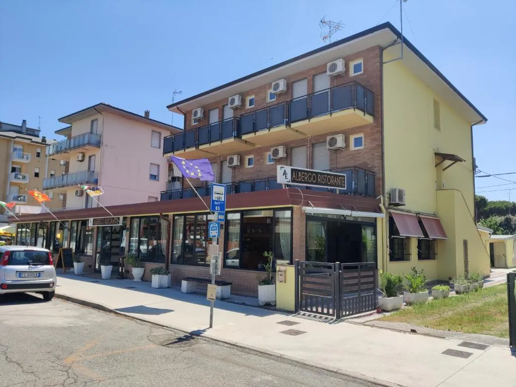 Albergo ristorante Elena, hotel in Lido delle Nazioni