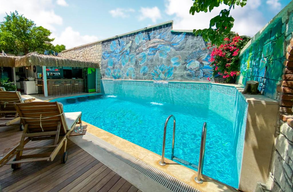 スイミングプール