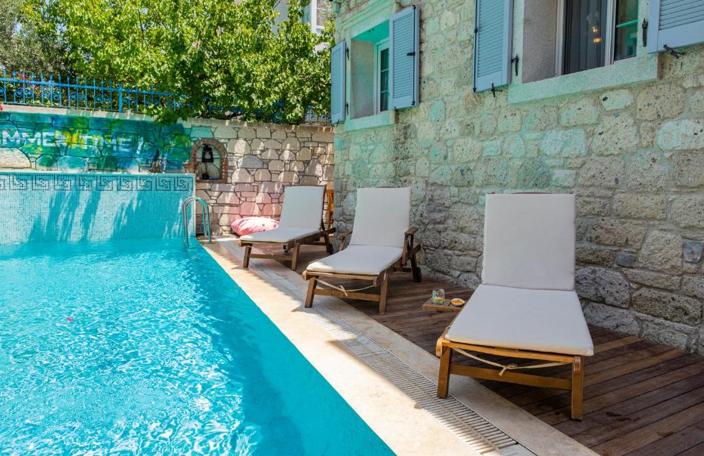 スイミングプール