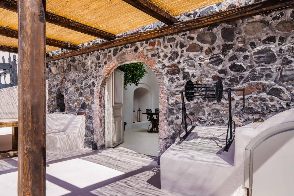 Pyrgos 1870, A restored Winery photo