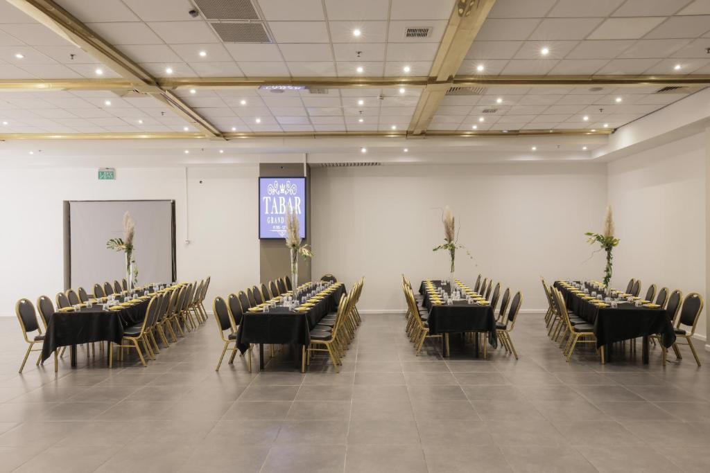 Sala de reuniões / Salões de baile