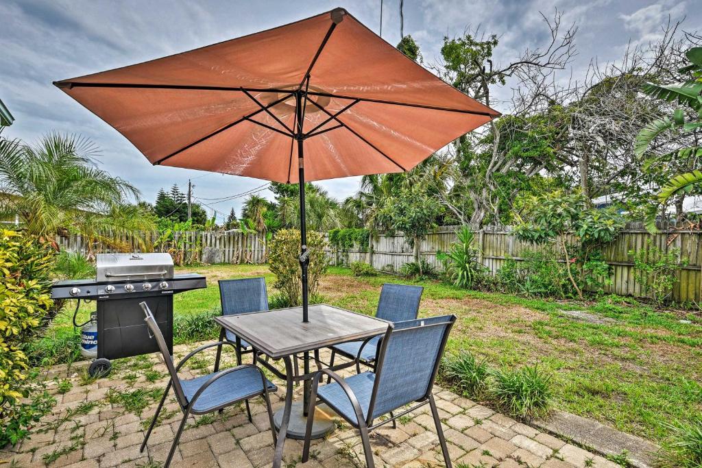 Charming Port Orange Home - Walk to Beach!, Port Orange