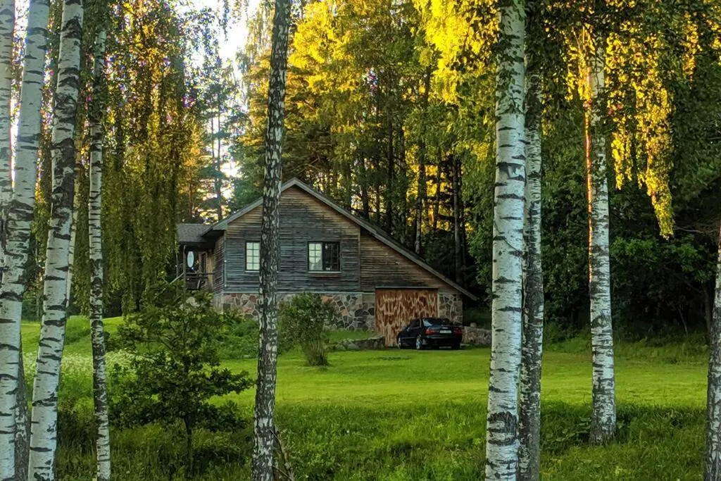 The Lake House "Ausatas", Hotel in Dobele