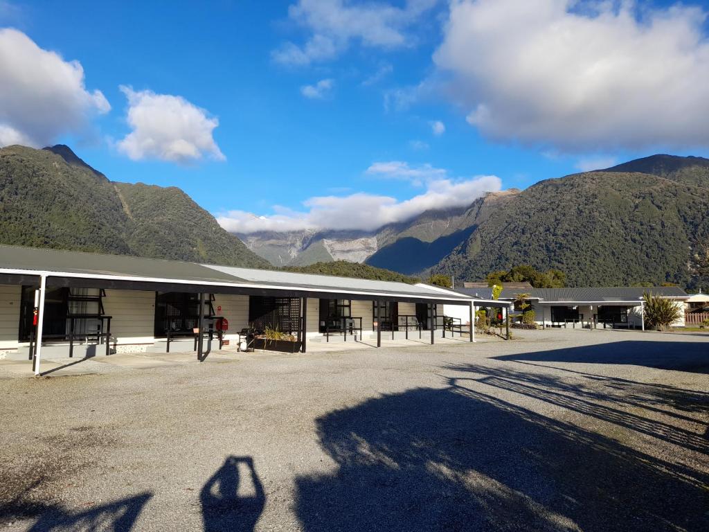 Exterior view, Lake Matheson Motel in Fox Glacier