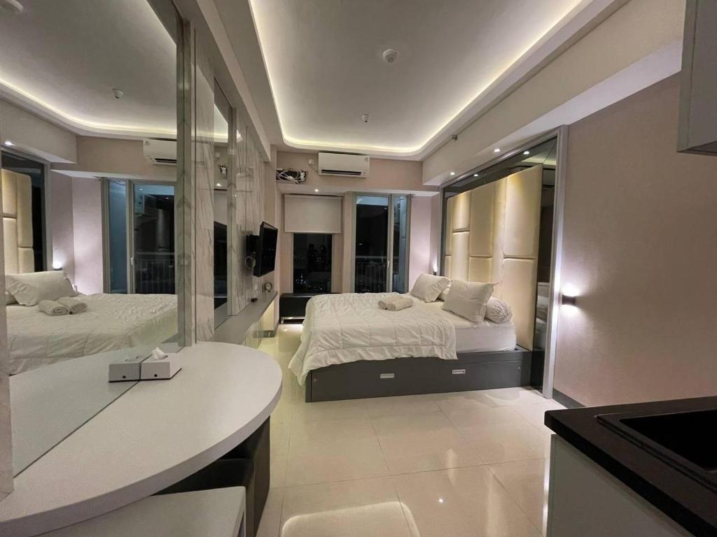 Cosmy Benson Apartment at Supermall Pakuwon — Hotel in Surabaya