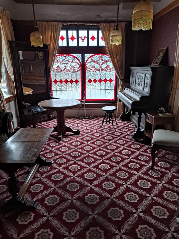 Van Gilder Hotel photo