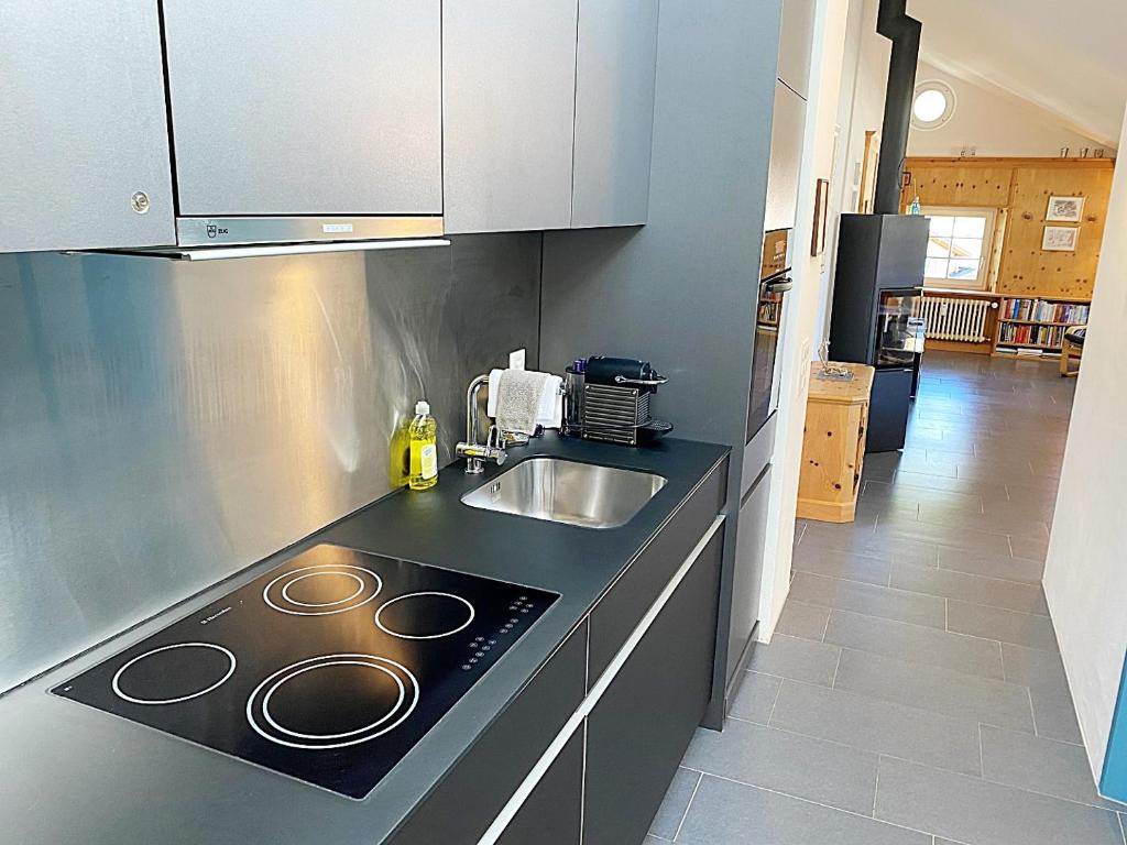BM186 - Alpenstil - 60m2 Dachstockwohnung mit Garage - 4