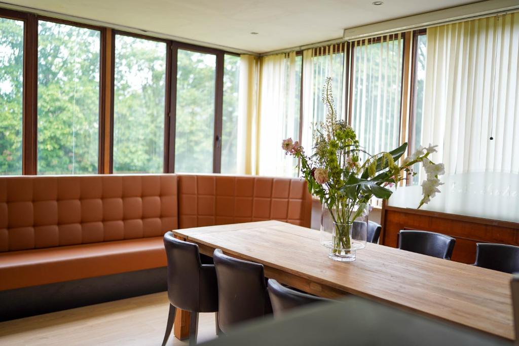 Hotel Prins van Oranje photo
