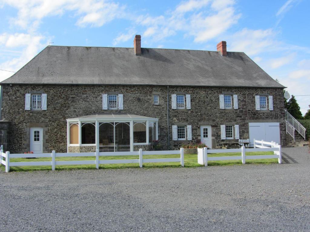 La Robiniere — Hotel in Cerisy-la-Salle