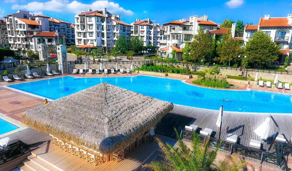 Oasis Resort & Spa Premium Apartments photo