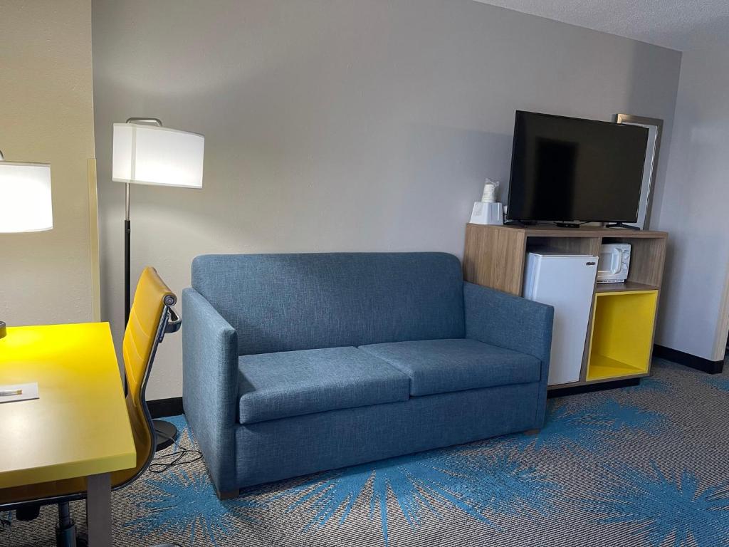 Days Inn by Wyndham Colby photo