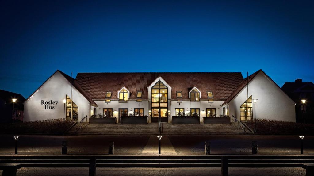 Roslev Hus — Hotel in Roslev