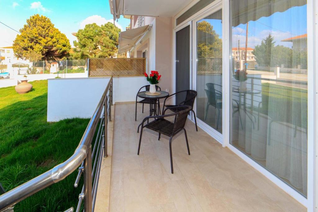Erosaria Suites photo