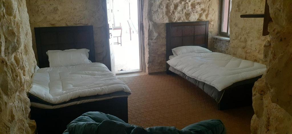 Petra bedouin house photo
