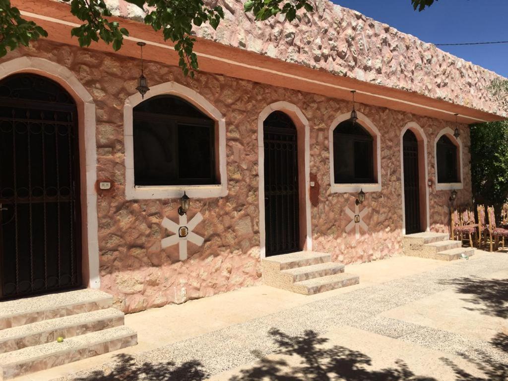 Petra bedouin house photo