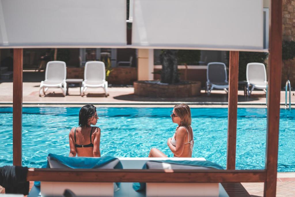 スイミングプール