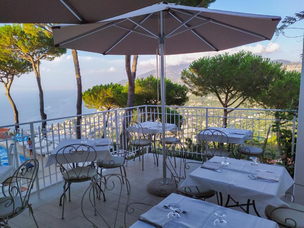 Hotel Villa Fiorita - 2