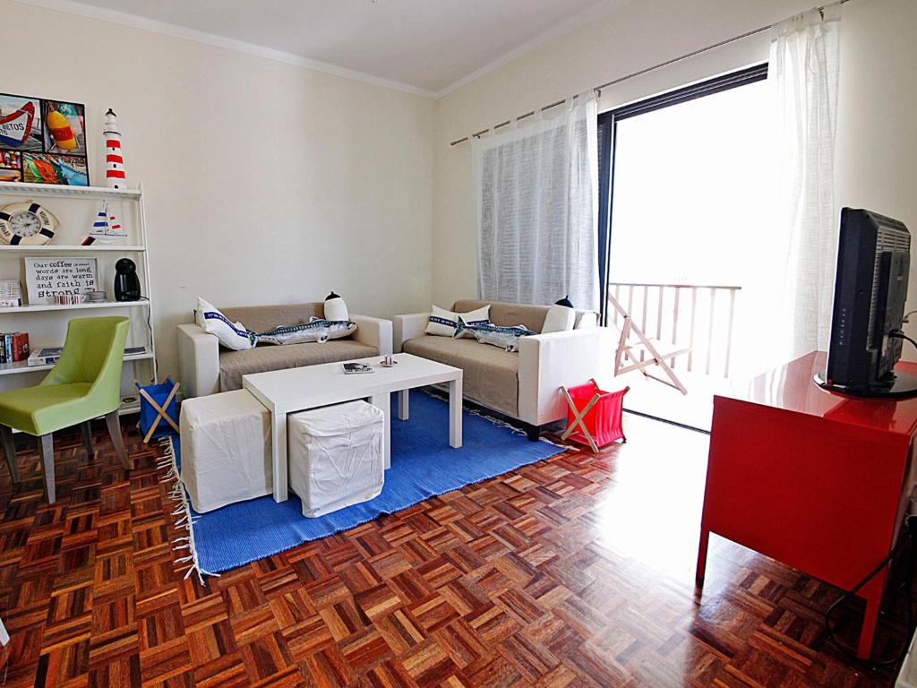 Shared lounge/TV area