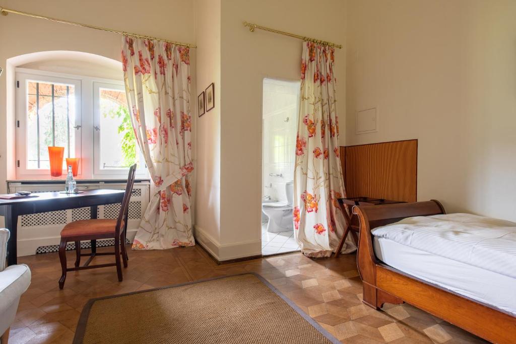 Gastehaus Schloss Saareck photo