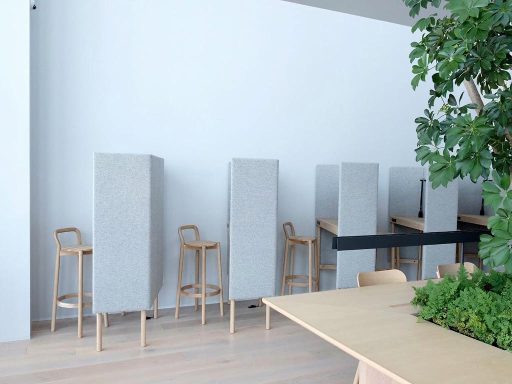 Shared lounge/TV area