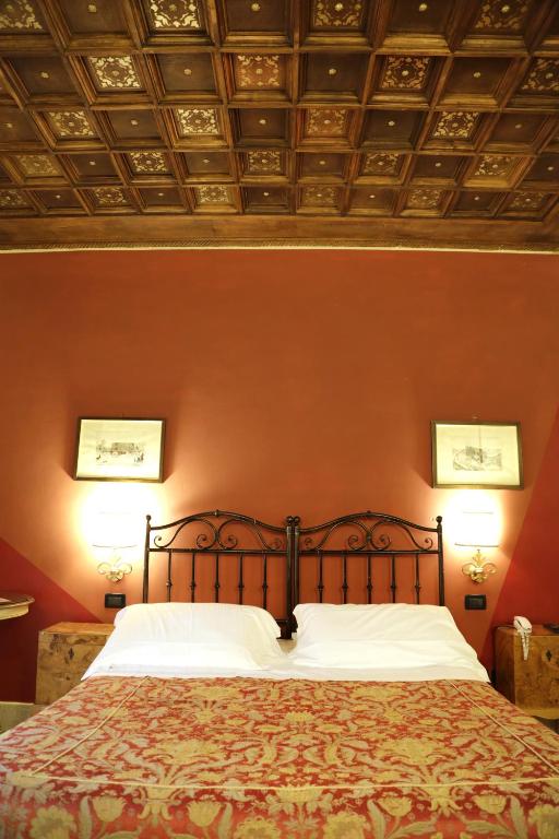 Albergo delle Drapperie — Hotel in Bologna