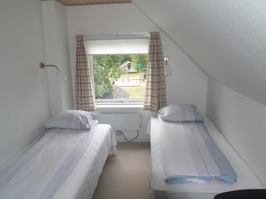 Twin Room with Shared Bathroom