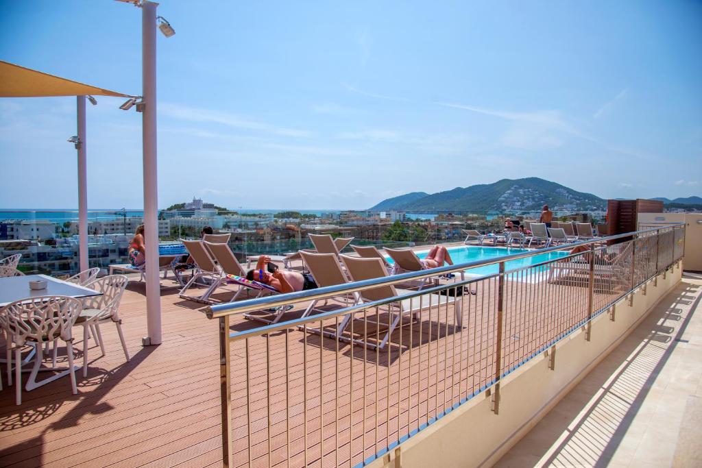Invisa Aparthotel Casa Luis — Santa Eulalia, Balearic Islands