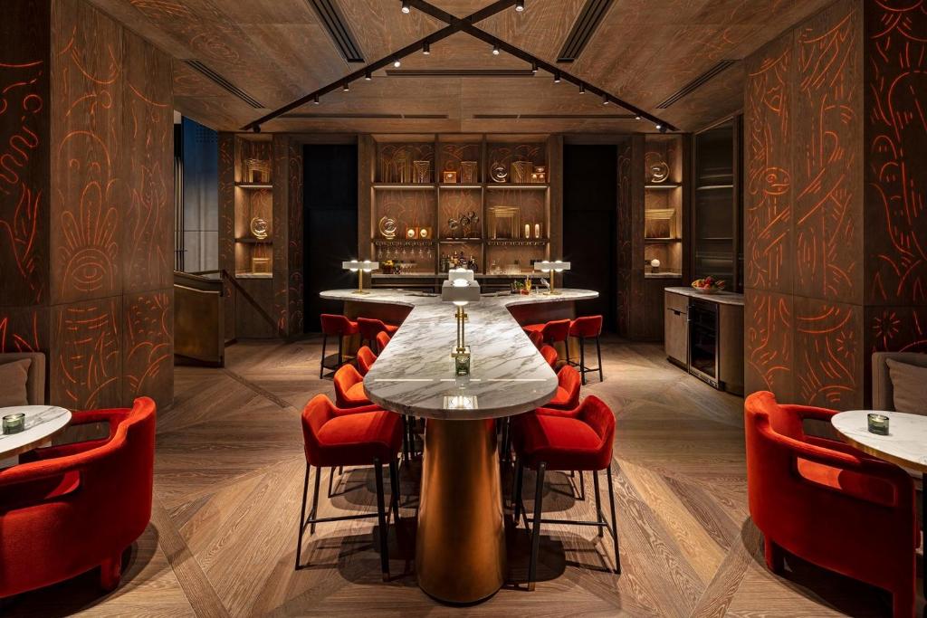 The Londoner Restaurant