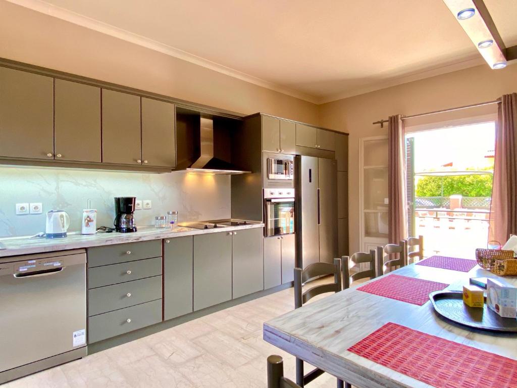 Villa Plastiras Sidari with private pool キッチン