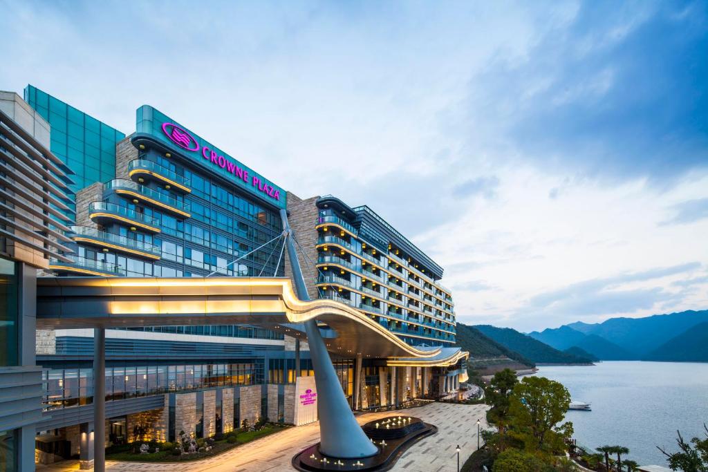 Crowne Plaza Hangzhou Thousand Island Lake photo