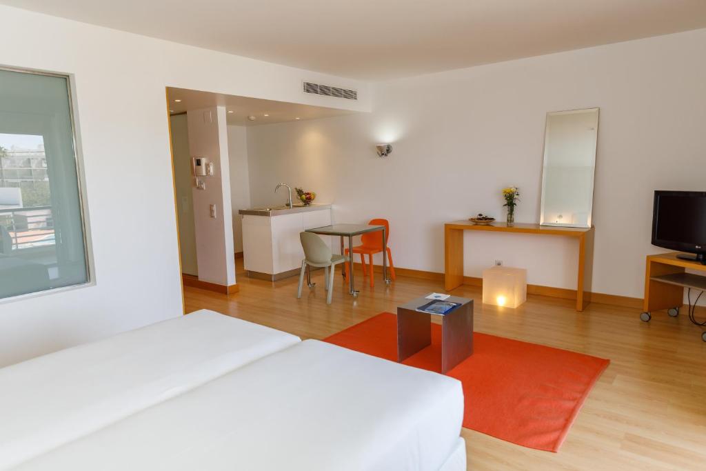 Marina Club Lagos Resort — Hotel rooms in Lagos, Faro