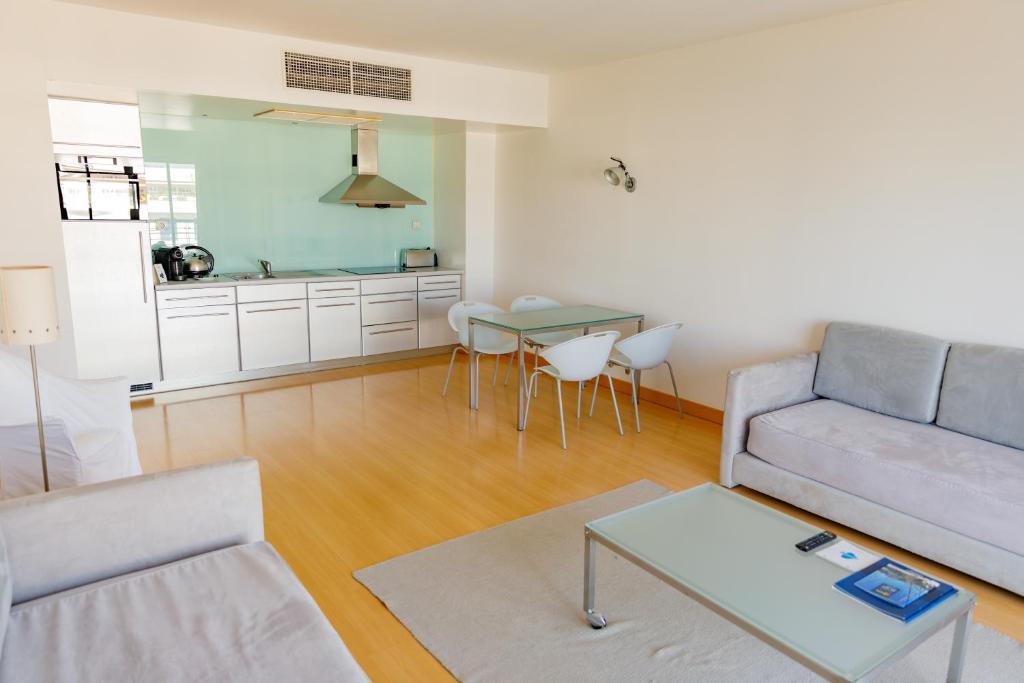 Marina Club Lagos Resort — Hotel rooms in Lagos, Faro